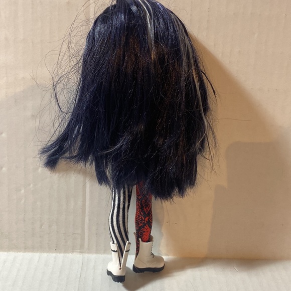 LOL Surprise OMG Remix ROCKER BOI Fashion Doll - Picture 4 of 6